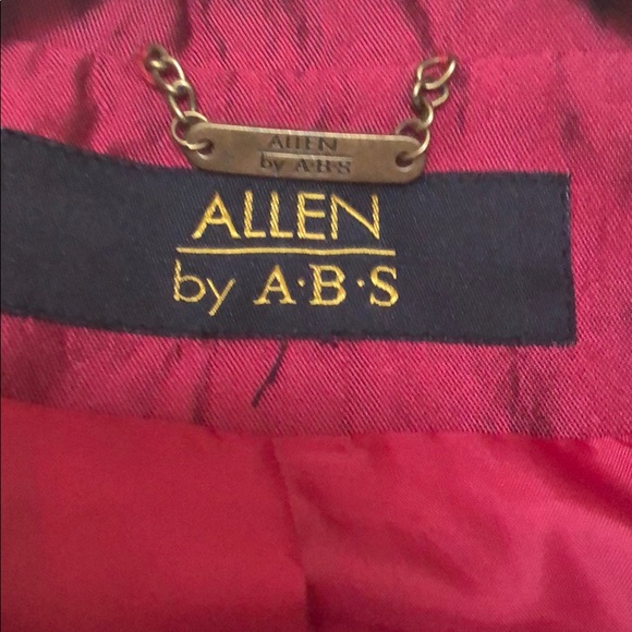 red fully lined jacket. - Picture 2 of 5